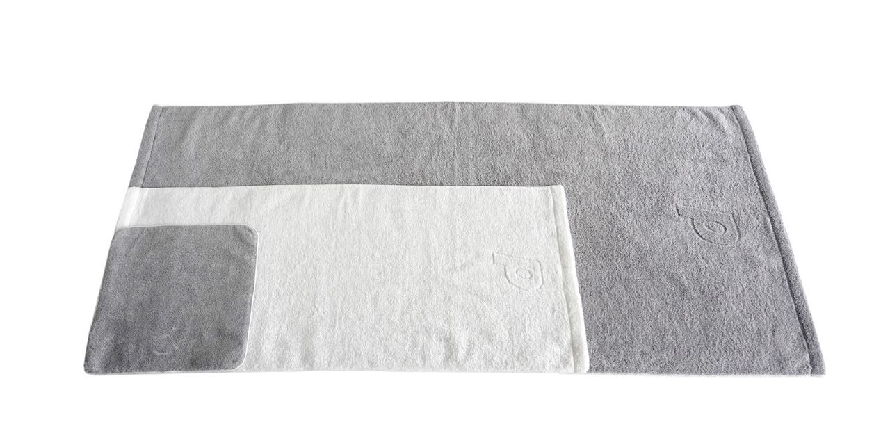 White organic cotton bath towel